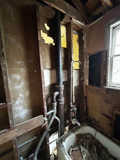 2820 Ralph St: photo 18