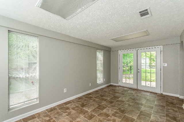 973 Parkwood Ct — photo 14
