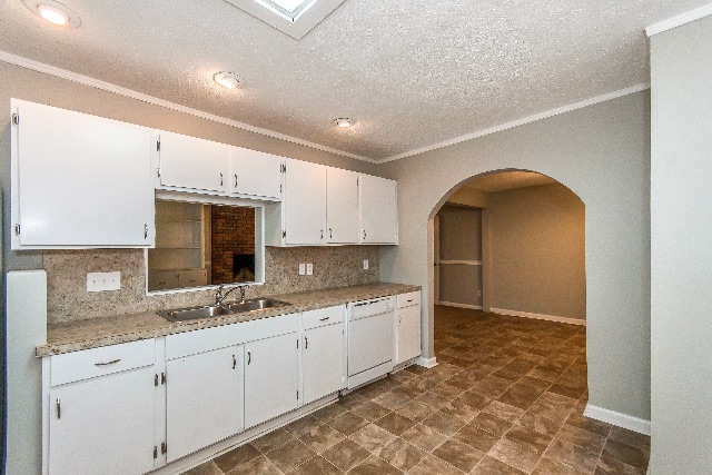 973 Parkwood Ct — photo 33