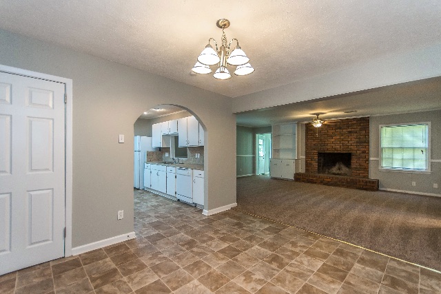 973 Parkwood Ct — photo 11