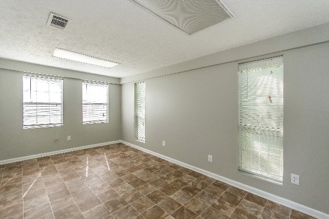 973 Parkwood Ct — photo 34