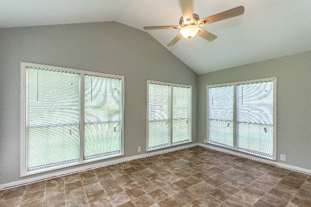 973 Parkwood Ct — photo 38