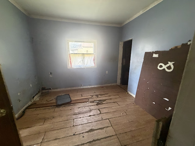 1709 S Faraday Ave — photo 9