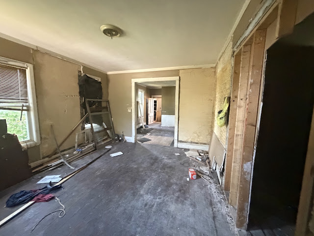 1709 S Faraday Ave — main photo