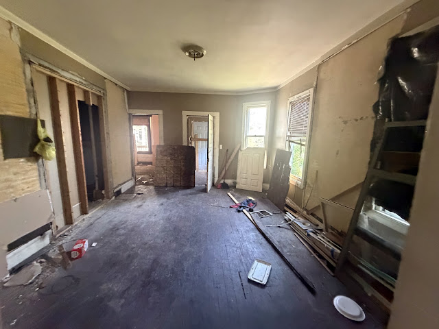 1709 S Faraday Ave — photo 2