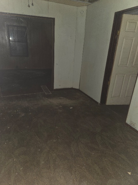 136 Illinois St — photo 4
