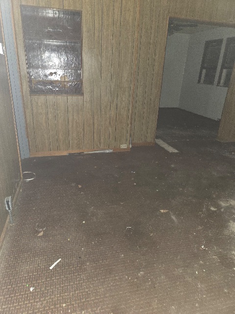 136 Illinois St — photo 3