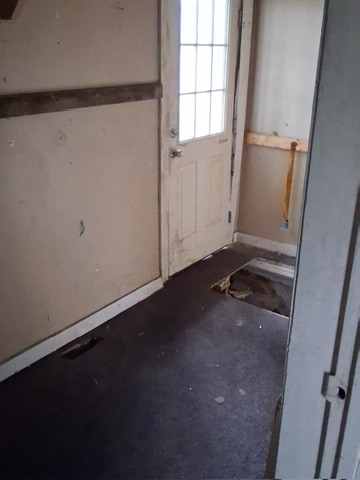 46 Eckhard Ave: photo 33