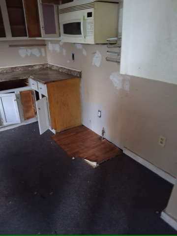 46 Eckhard Ave: photo 12