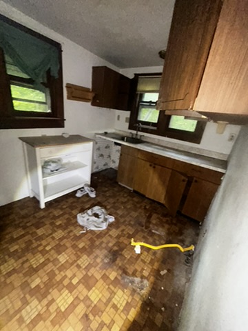 8521 Clifton Ave: photo 12