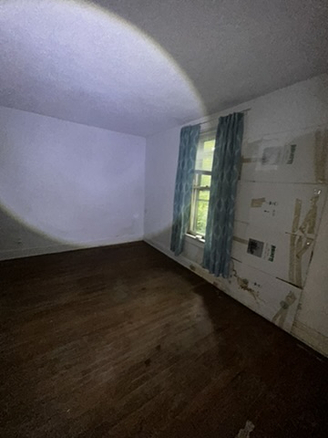8521 Clifton Ave: photo 7