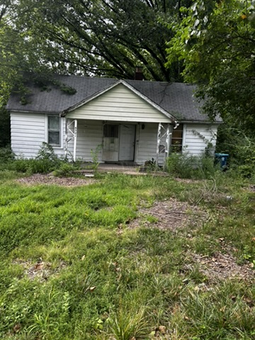 8521 Clifton Ave: photo 2