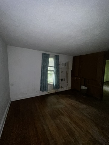 8521 Clifton Ave: photo 8