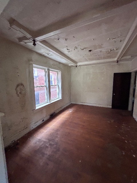 5124 Northland Ave: photo 27