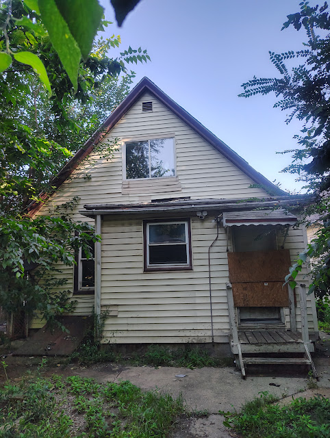 2210 W Wiswall St — photo 4