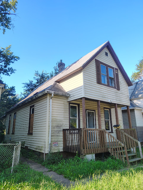 2210 W Wiswall St — main photo