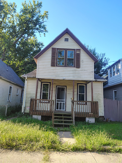 2210 W Wiswall St — photo 2