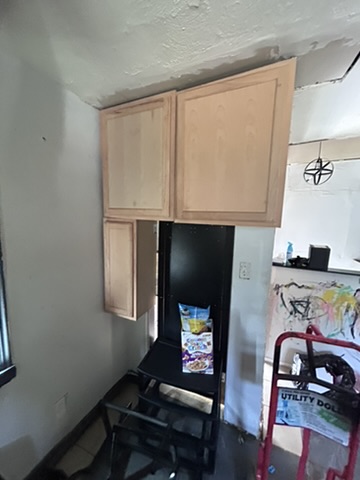 2528 Avis St — photo 29