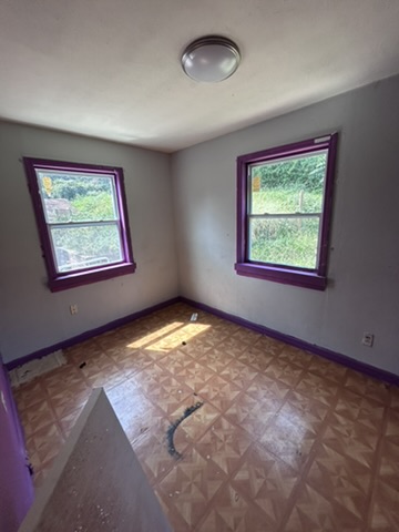2528 Avis St — photo 10