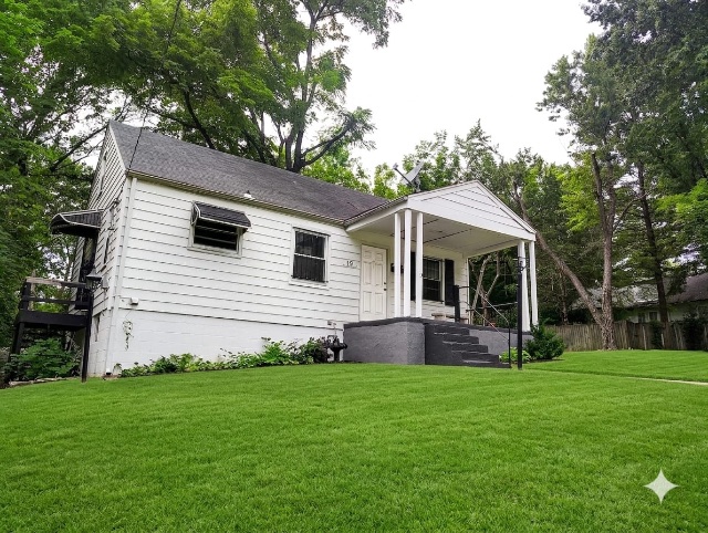 19 N Harvey Ave — main photo