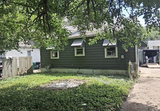 1749 N College St — photo 2