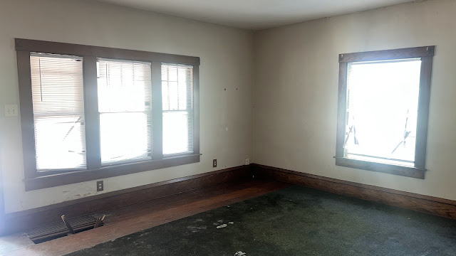231 W Grand Ave — photo 11