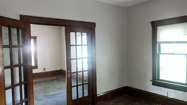 231 W Grand Ave — photo 14