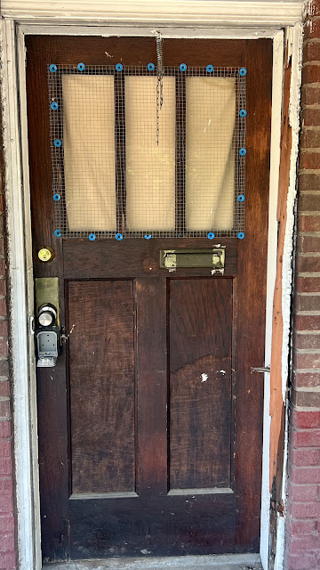 231 W Grand Ave — photo 34