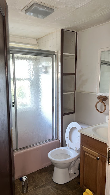 231 W Grand Ave — photo 21