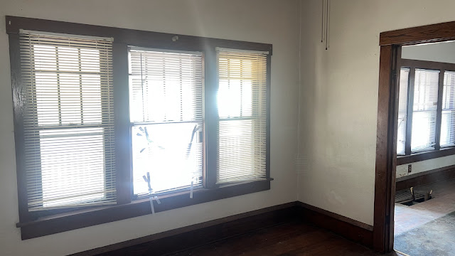 231 W Grand Ave — photo 36