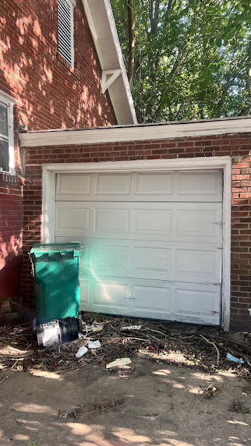 231 W Grand Ave — photo 8