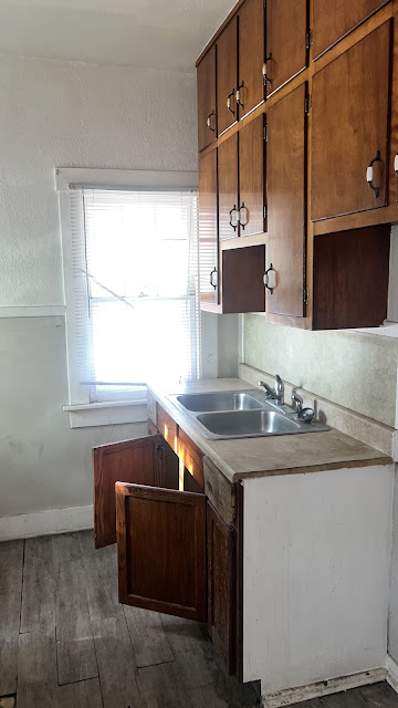 231 W Grand Ave — photo 19