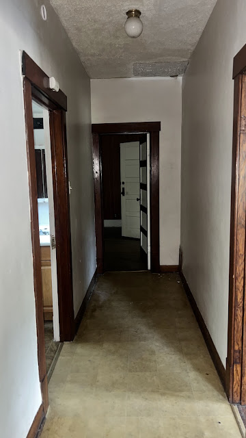 231 W Grand Ave — photo 40