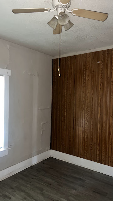231 W Grand Ave — photo 15