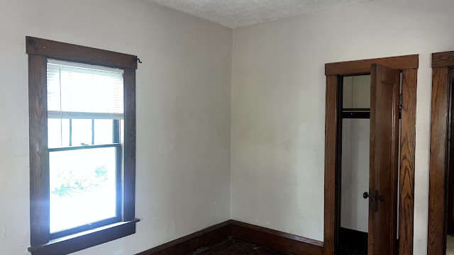 231 W Grand Ave — photo 13