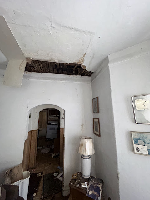 3100 Bond Ave: photo 32