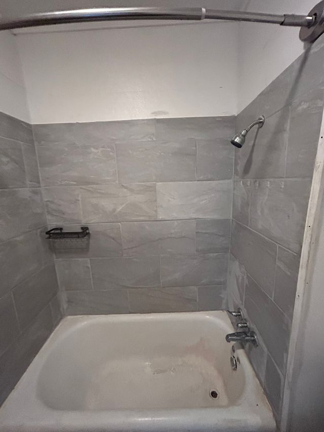 7310 Jenwood Ave: photo 29