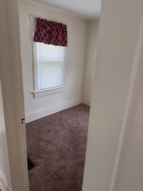 1729 N Woodford St: photo 21