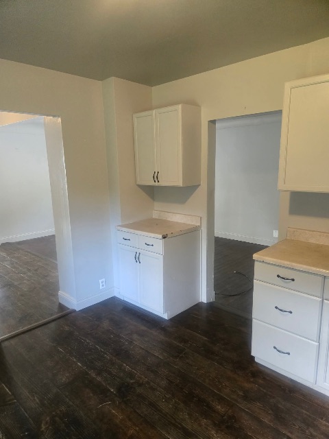 920 Huron St: photo 7