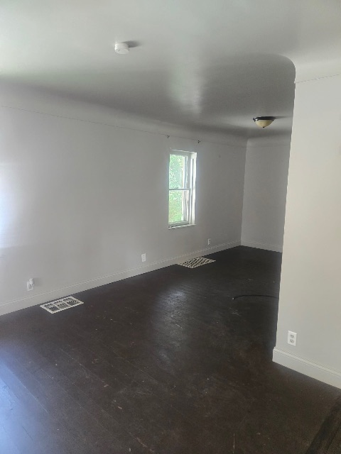 920 Huron St: photo 4