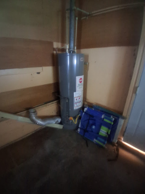 1310 E Poplar St: photo 22