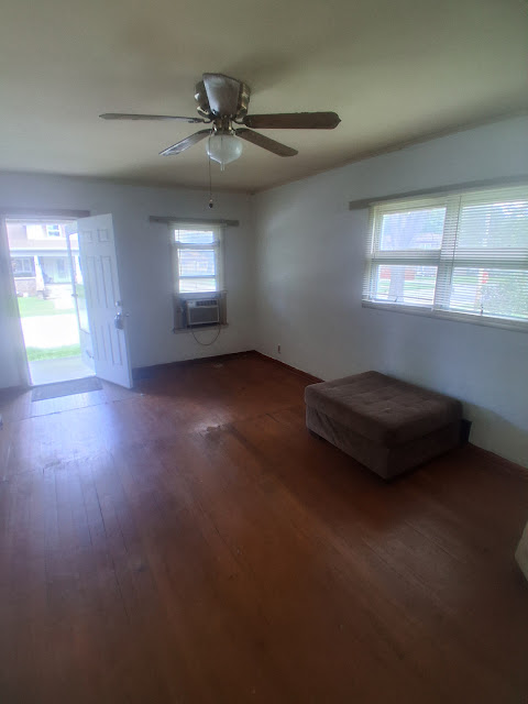 1310 E Poplar St: photo 11