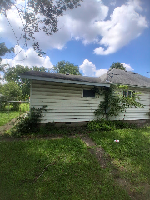 1310 E Poplar St: photo 36