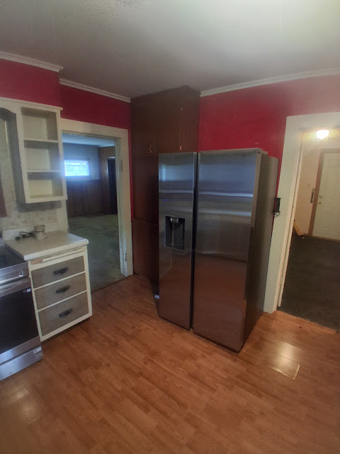 1310 E Poplar St: photo 9
