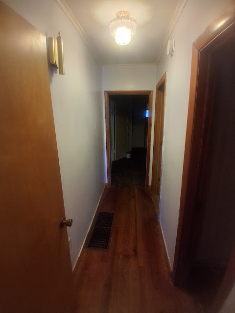 1310 E Poplar St: photo 40