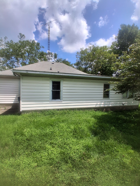 1310 E Poplar St: photo 4