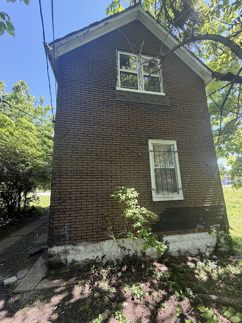 2120 St. Louis Ave: photo 5