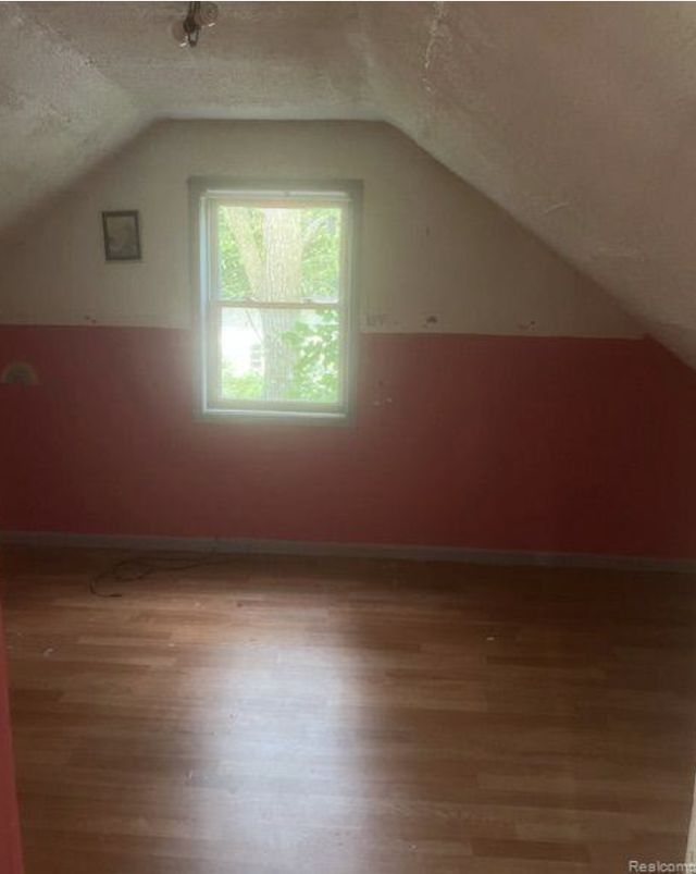 15871 Fairmount Dr: photo 6