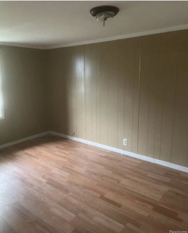 15871 Fairmount Dr: photo 5