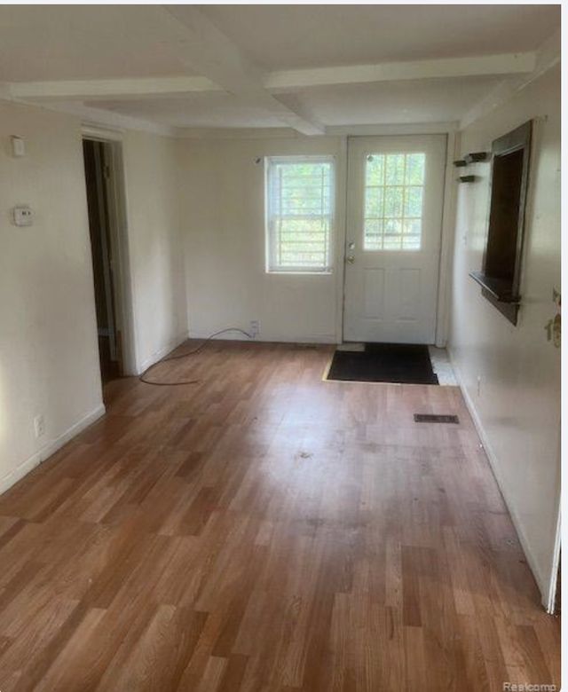 15871 Fairmount Dr: photo 3